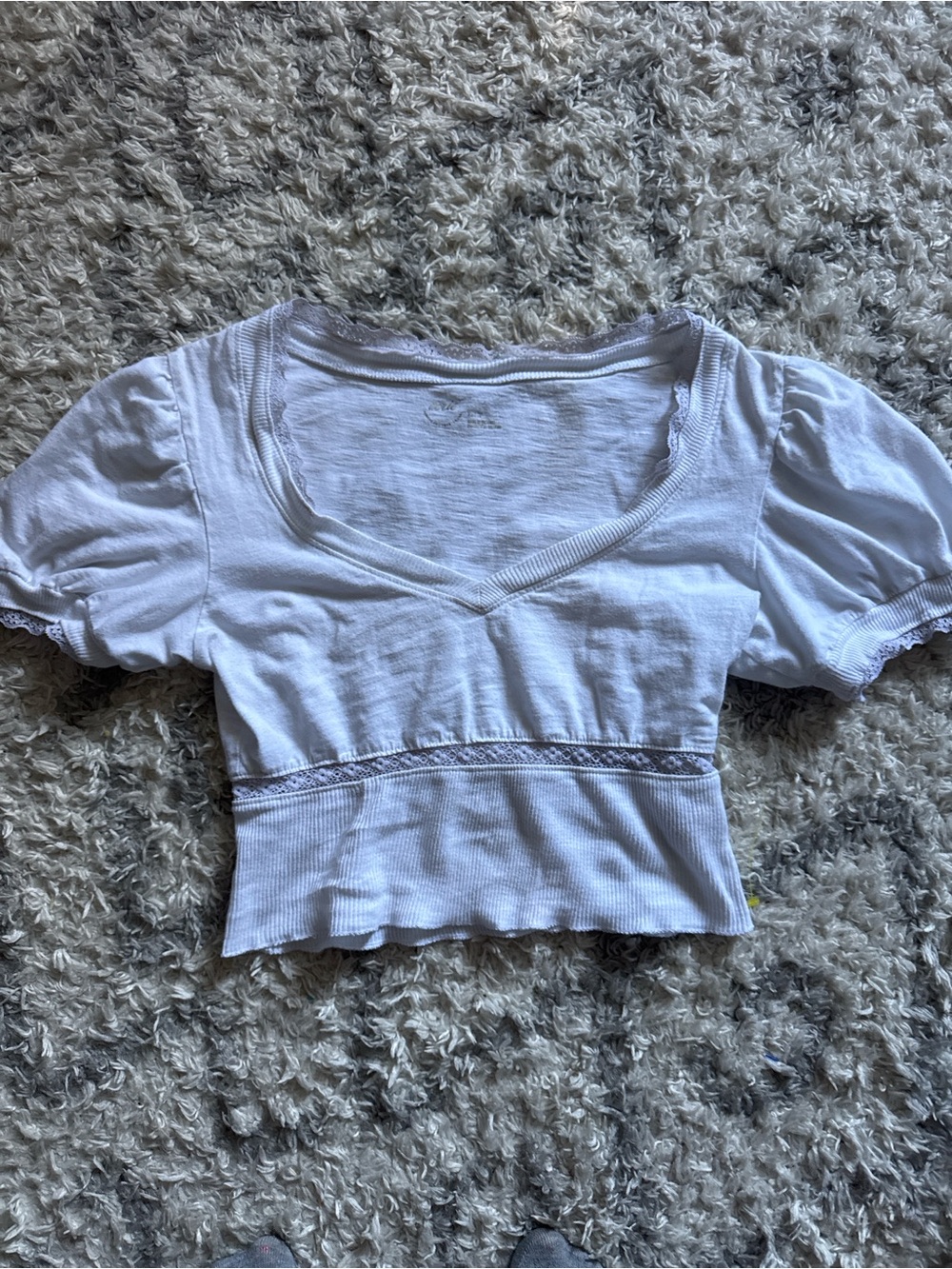 Aerie White Puff Sleeve V-Neck Ribbed Crop Top